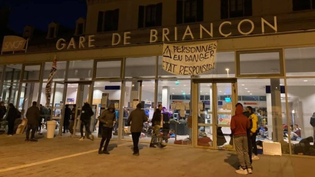 Francuski kościół przyjął pod swój dach migrantów