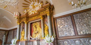Dlaczego Matka Boża Ostrobramska przedstawiona jest bez Jezusa?