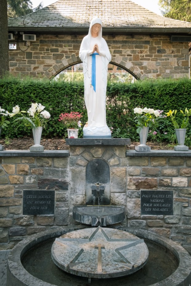 Matka Boża z Banneux