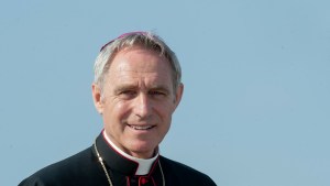 Acrybiskup Georg Ganswein