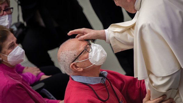 Pope-Francis-Audience-Paul-VI-HAll-Antoine-Mekary-ALETEIA