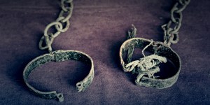 „Dzień podwójnej wolności”. Ksiądz i świecki ratują z niewoli 3 pakistańskie rodziny