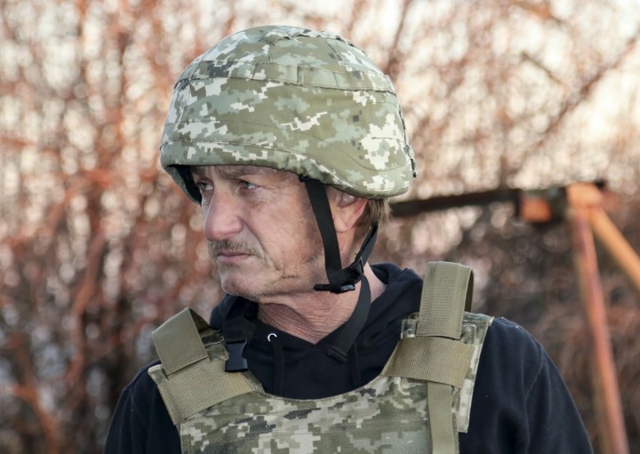 [GALERIA] Co Sean Penn robi na ukraińsko-polskiej granicy?