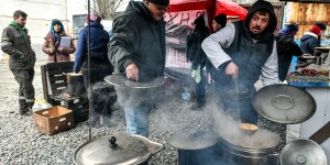 W Ukrainie biskupi też są wolontariuszami