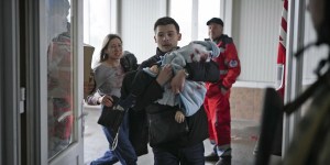 Lekarze walczyli o życie 1,5-rocznego Cyryla. Wstrząsający fotoreportaż z Mariupola
