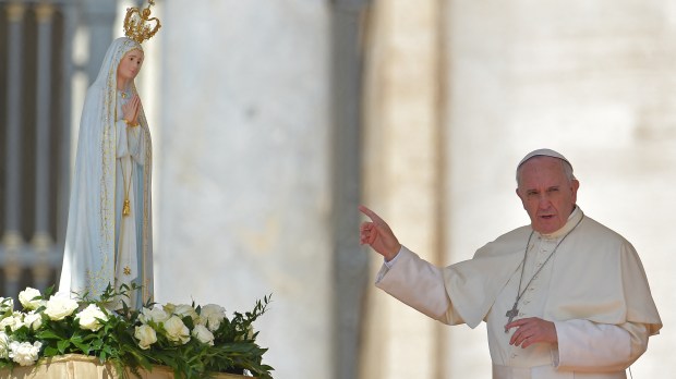 POPE-FRANCIS-OUR-LADY-OF-FATIMA-AFP