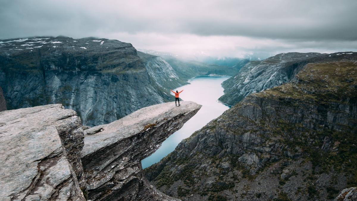 benjamin-davies-P9BY2joAcwk-unsplash.jpg