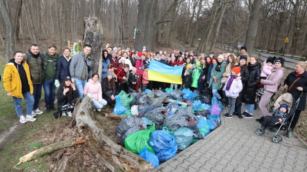 Sprzątanie Lasu Bielańskiego