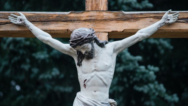 Jezus na krzyżu