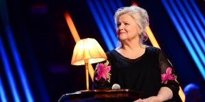 „Miałam wypić jeszcze jedno piwo”. O cudzie zerwania z nałogiem i zawierzeniu Bogu mówi Stanisława Celińska