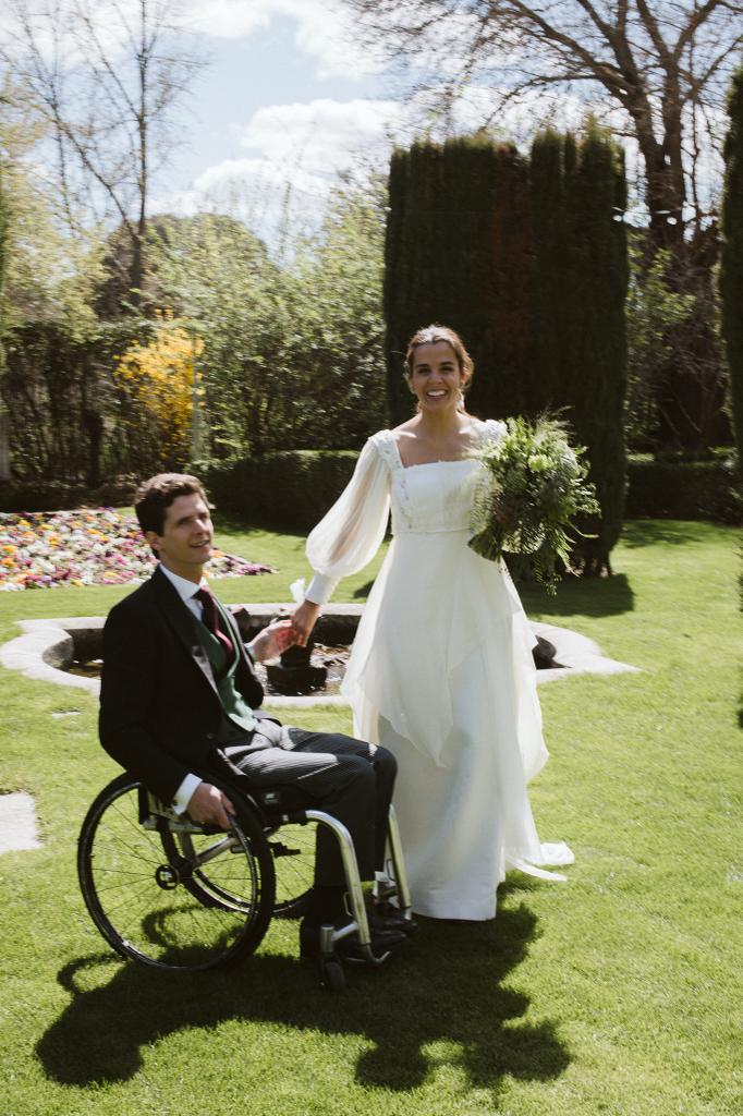 WEB3-JUAN-MONICA-COUPLE-WHEELCHAIR-WEDDING-04-Cortesia.jpg