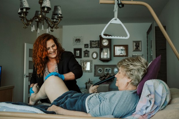 Wizyta rehabilitanta OHD u pani Wandy