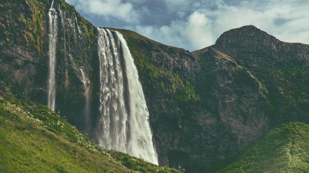 ferhat-deniz-fors-w_BbiJKAC0s-unsplash.jpg