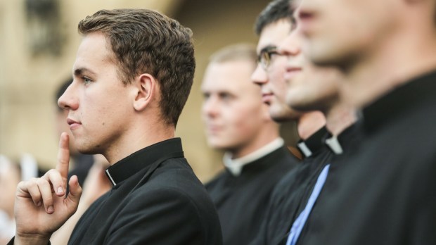 Młodzi księża podczas ŚDM w 2016 r.
