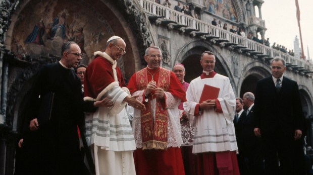 Kard. Albino Luciani z papieżem Pawłem VI na placu św. Marka w Wenecji, 1972 r.