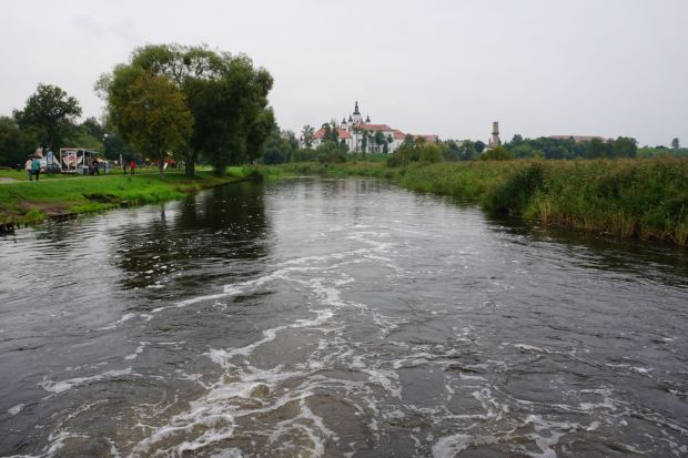 Monaster z perspektywy rzeki Supraśl