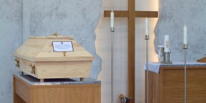 „Nie było mi dane usłyszeć oddechu”. Kolejny pochówek dzieci nienarodzonych w Krakowie [GALERIA]