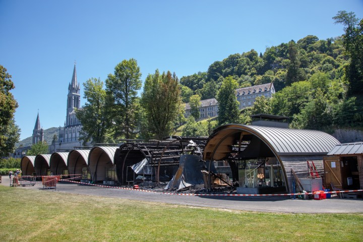 pożar w Lourdes