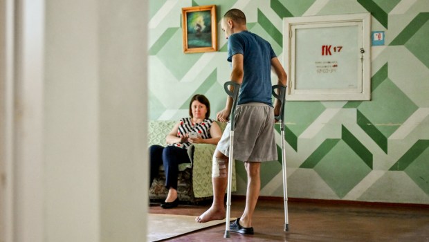 Ukraińscy żołnierze uwolnieni z niewoli rosyjskiej dochodzą do zdrowia w jednej z placówek medycznych w obwodzie zaporoskim