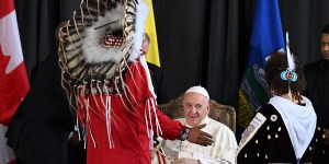 Papież Franciszek wylądował w Kanadzie! „Pamiętajmy, że to podróż pokutna”