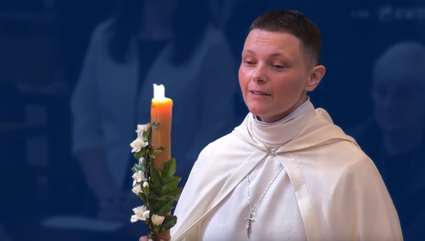 dziewica konsekrowana