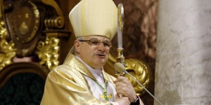 Bp Mendyk sprawę oskarżenia o molestowanie oddaje władzom kościelnym