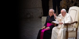 Papież o rozeznawaniu: Bóg nigdy nie narzuca nam swojej woli. Dlaczego?