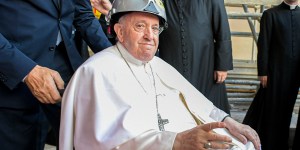 W Aquili doświadczonej trzęsieniem ziemi papież mówił o „trzęsieniu duszy”