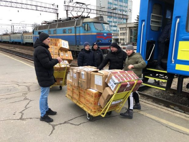 ks. Wiaczesław Bystrycki niesie pomoc na Ukrainie