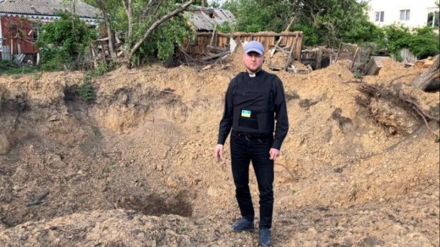 ks. Wiaczesław Bystrycki niesie pomoc na Ukrainie