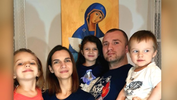 Damian Lipczyński z rodziną