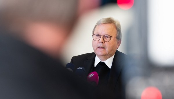 biskup Franz-Josef Bode