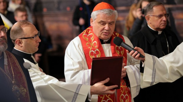 kardynał Konrad Krajewski na Ukrainie