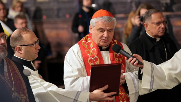 kardynał Konrad Krajewski na Ukrainie