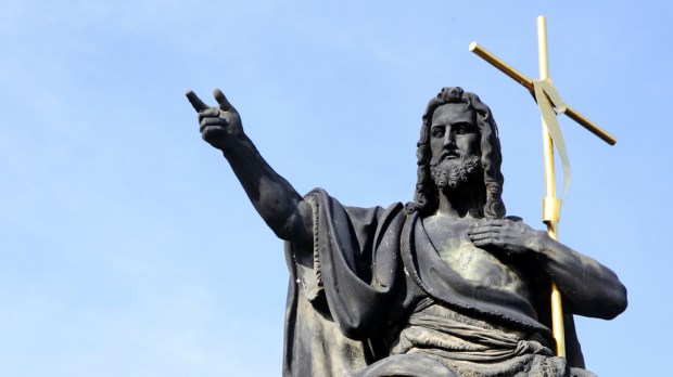 Jezus Chrystus z krzyżem