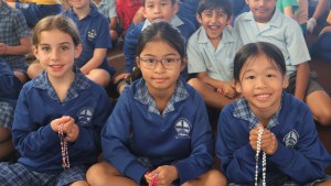 Różaniec dzieci - Milion dzieci modli się na różańcu 2022