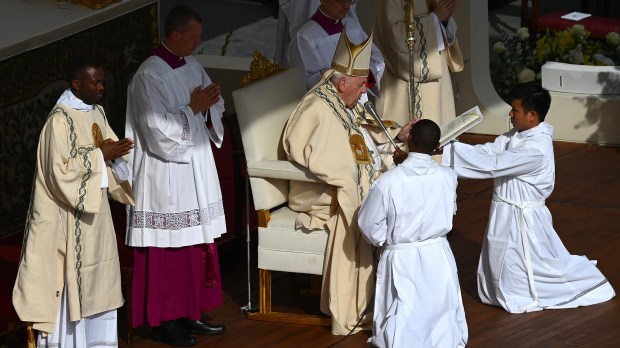 Pope-Francis-presides-the-canonization-mass-of-Artemide-Zatti-and-Giovanni-Battista-Scalabrin-AFP