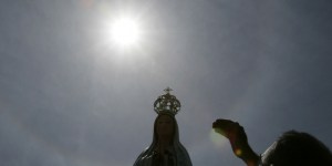 Czy fatimskie objawienia to zbiorowa obserwacja UFO? Dziwaczna teoria, która powraca w rocznice objawień