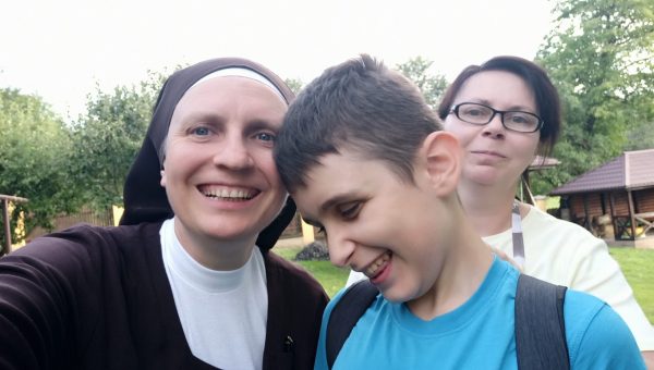 siostry zakonne pomagają na Ukrainie