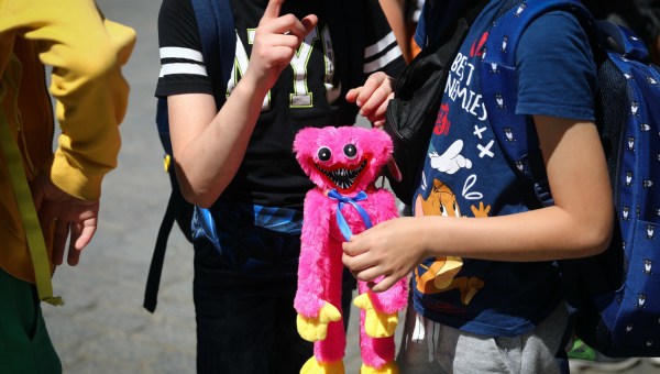 Dzieci okaleczyły się grze Huggy Wuggy