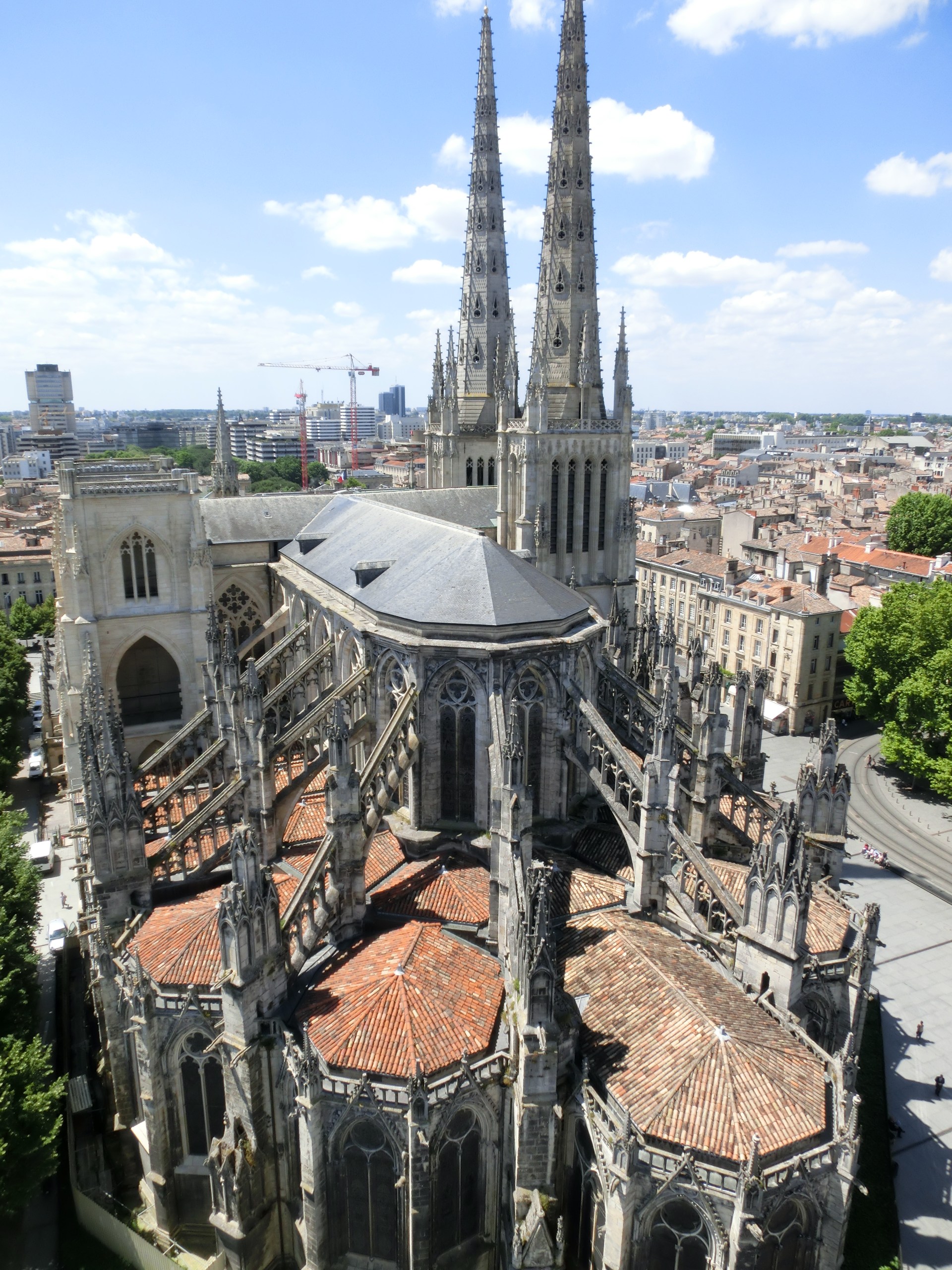 Bordeaux_33_Cathedrale_Saint-Andre_Chevet_02.jpg