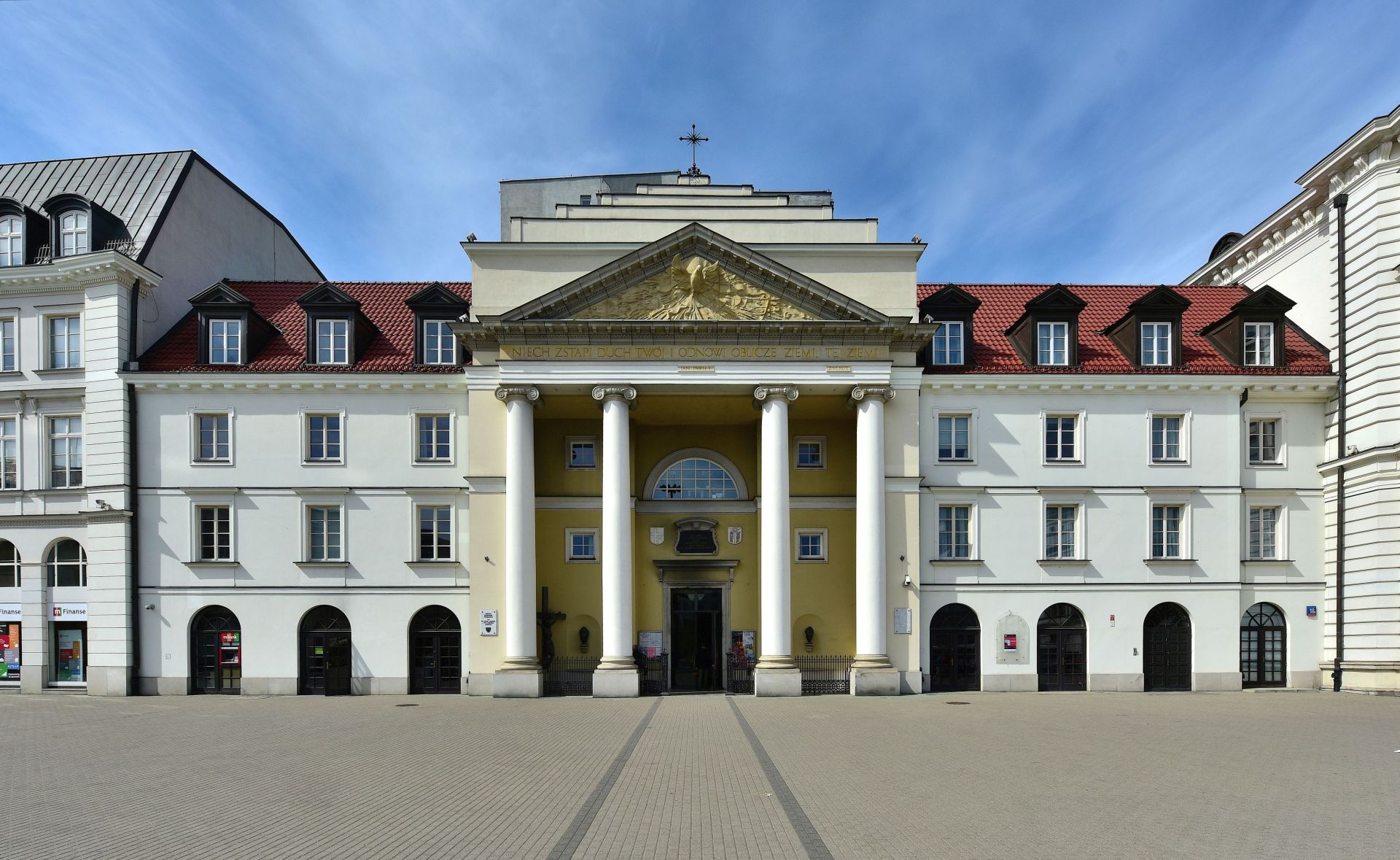 Kosciol_sw._Brata_Alberta_i_sw._Andrzeja_Apostola_w_Warszawie_2019.jpg