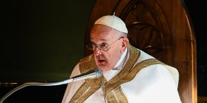 Papież: Jezus, nasz Król, szeroko otwiera ramiona dla wszystkich