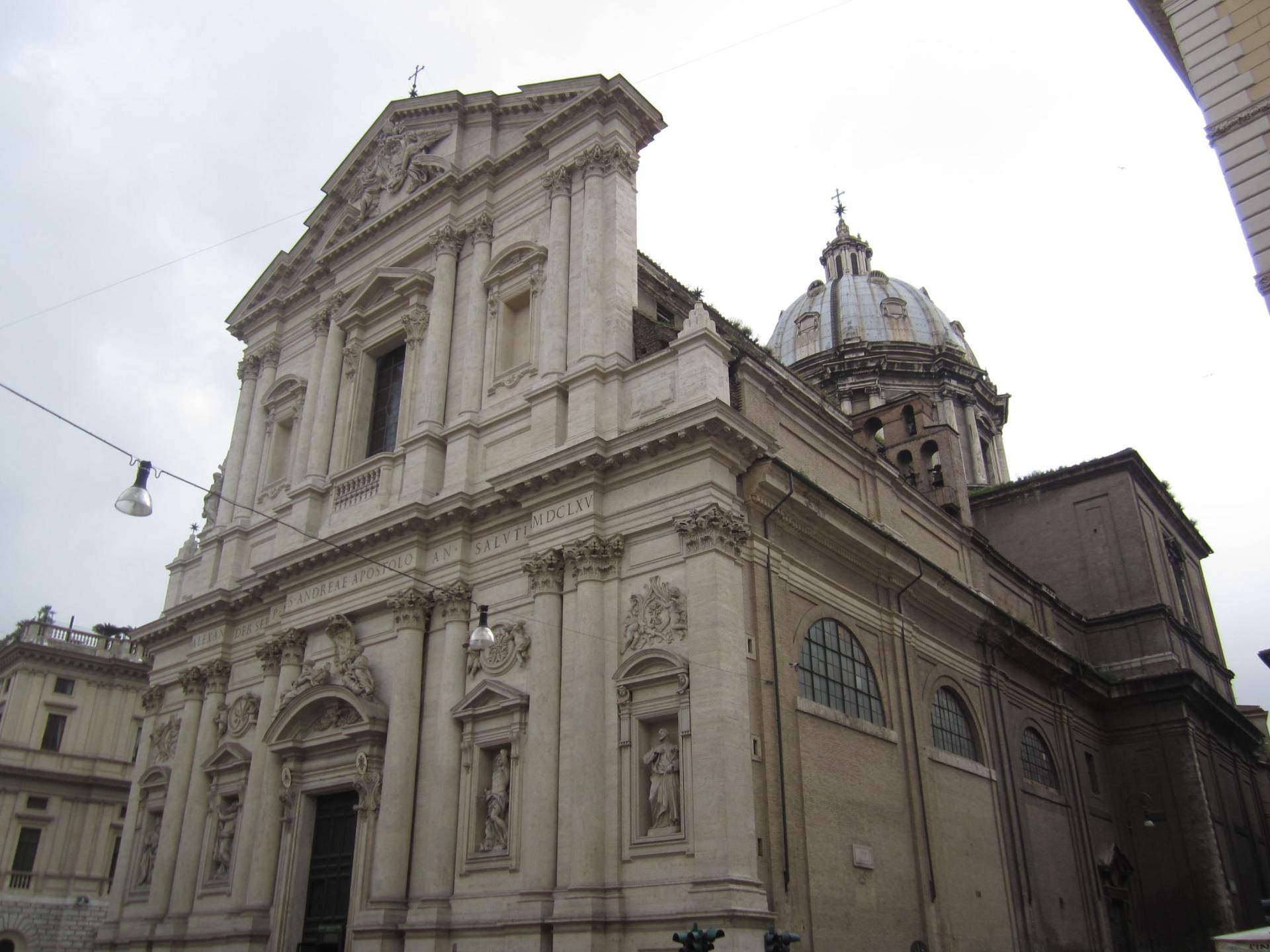 Roma_-_Basilica_di_SantAndrea_della_Valle.jpg