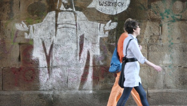 moda na apostazję wśród młodzieży w Polsce