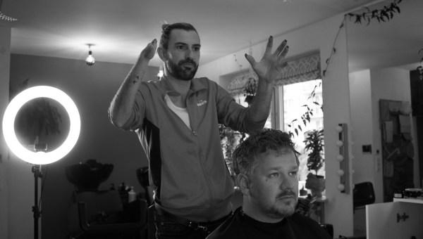 Tomasz Karcz, "jednoręki fryzjer"