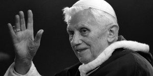 Zmarł papież Benedykt XVI. Gigant teologii i wielka postać Kościoła