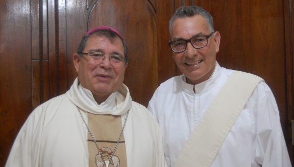 Święcenia kapłańskie 66-letniego Roberto Wrighta z diecezji Quilmes w Argentynie