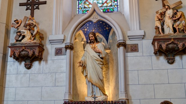 figura Jezusa Chrystusa w kaplicy w Santa Fe