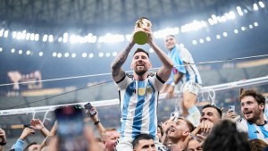 Messi świętuje mistrzostwo świata z kolegami z reprezentacji Argentyny